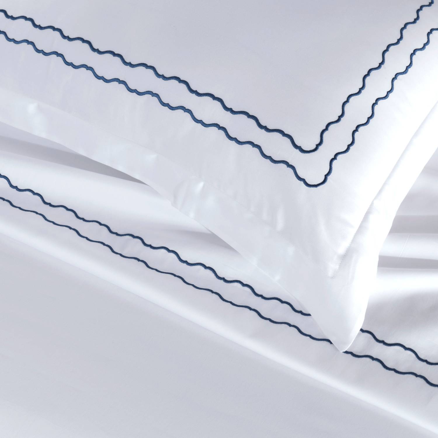 Müzeyyen Duvet Cover Set Navy Blue